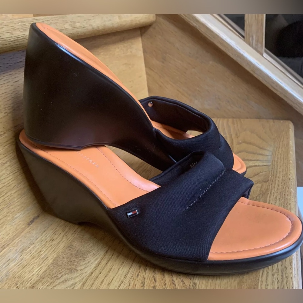 🌼EUC VINTAGE WOMEN TOMMY HILFIGER SANDALS WEDGE PLATFORM BROWN 9.5🌼